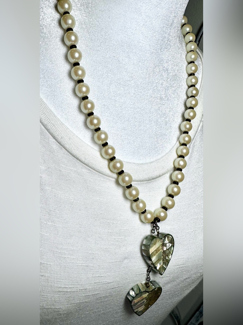 RARE Signed Miriam Haskell Pearl Bead Necklace with Abalone Heart Pendants #1276 - Picture 7 of 16